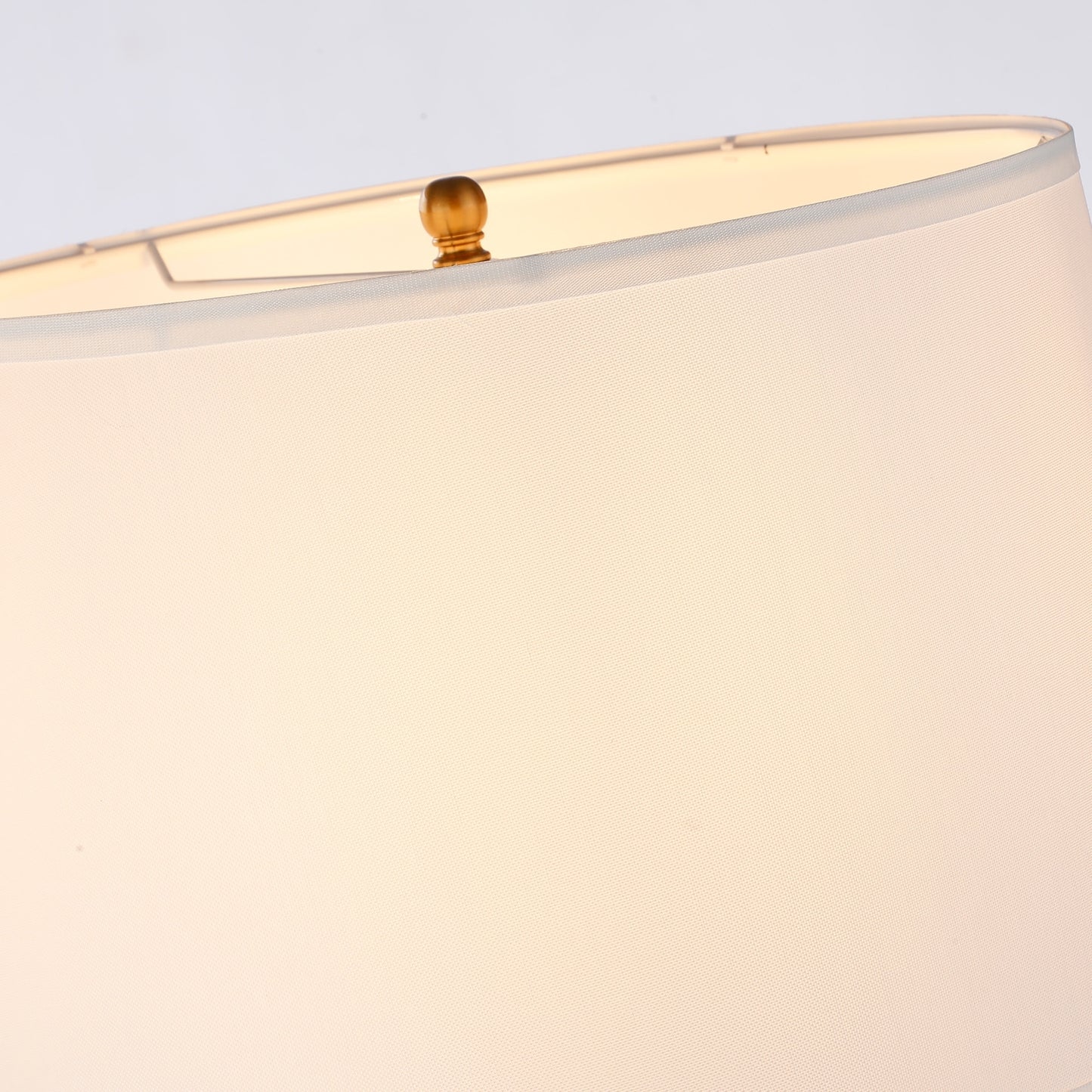 Traditional Cosmopolitan Metal Table Lamp with Drum Shade - Modern Lighting Fixture for Stylish Interiors