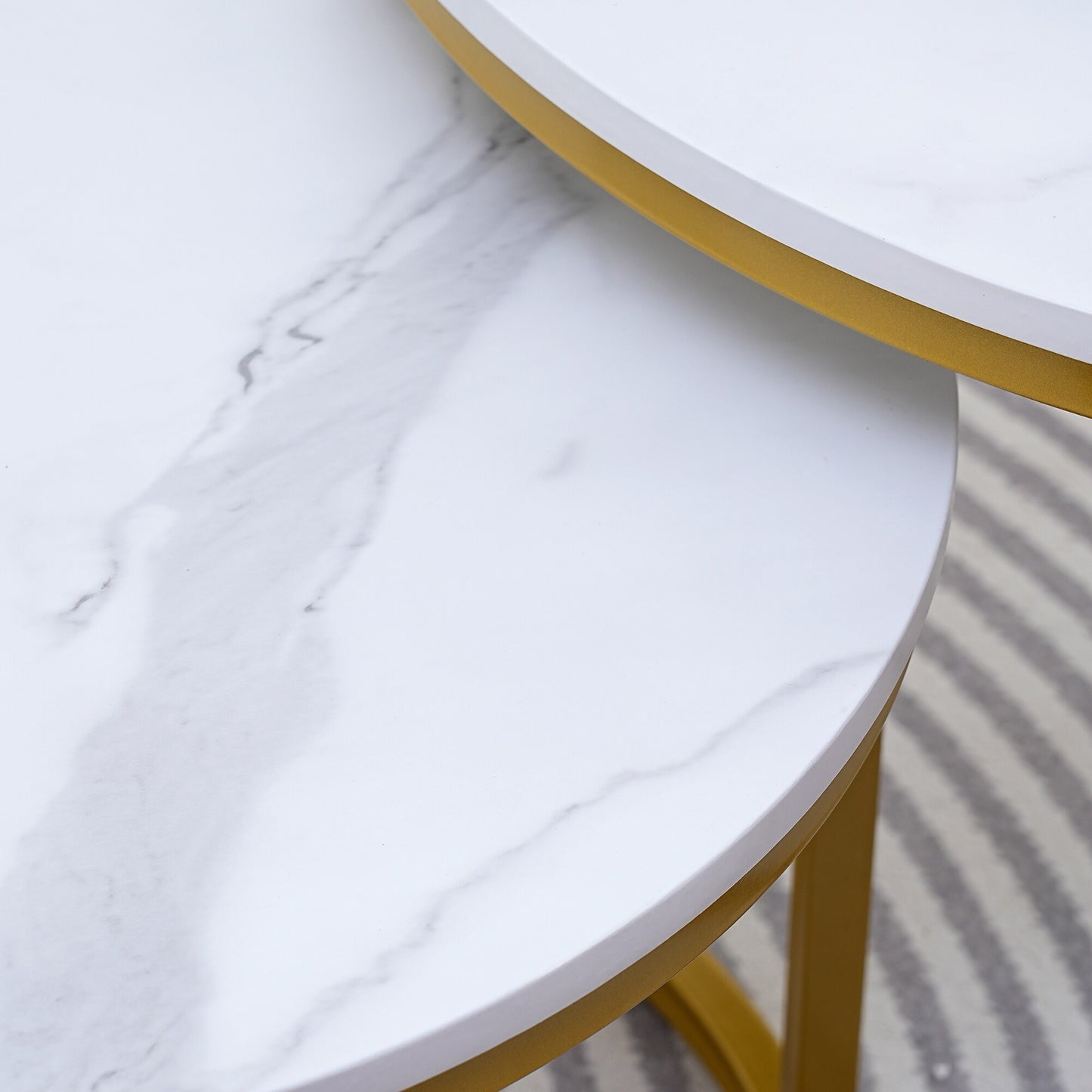 Modern White Marble Coffee Table, Industrial Round Metal Frame in Golden Style - Set of 2 Living Room or Lounge